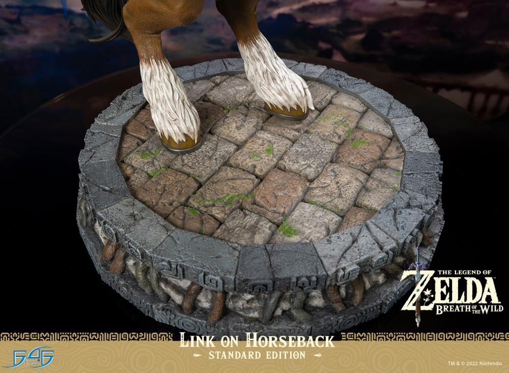 The Legend of Zelda: Breath of the Wild Link on Horseback Statue Gallery Image 30