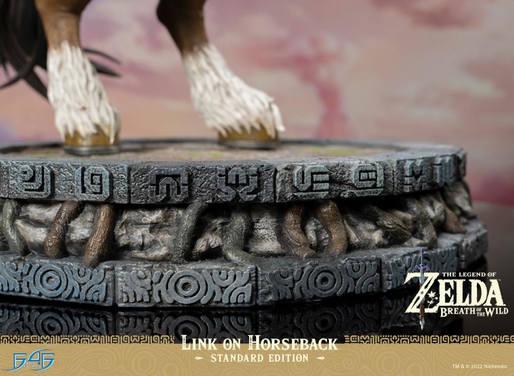 The Legend of Zelda: Breath of the Wild Link on Horseback Statue Gallery Image 32