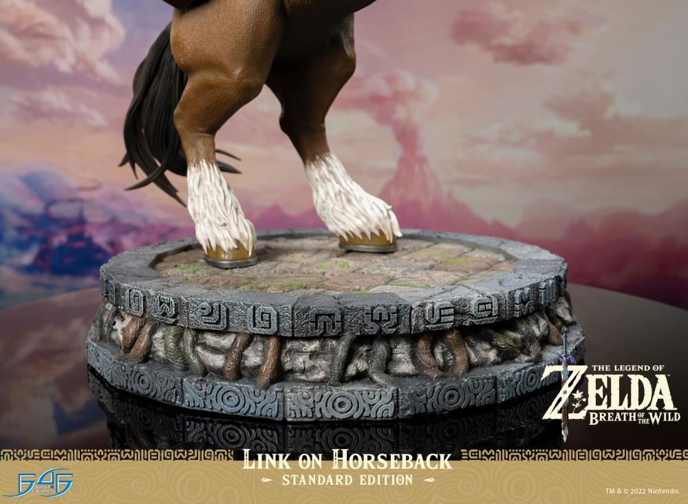 The Legend of Zelda: Breath of the Wild Link on Horseback Statue Gallery Image 31