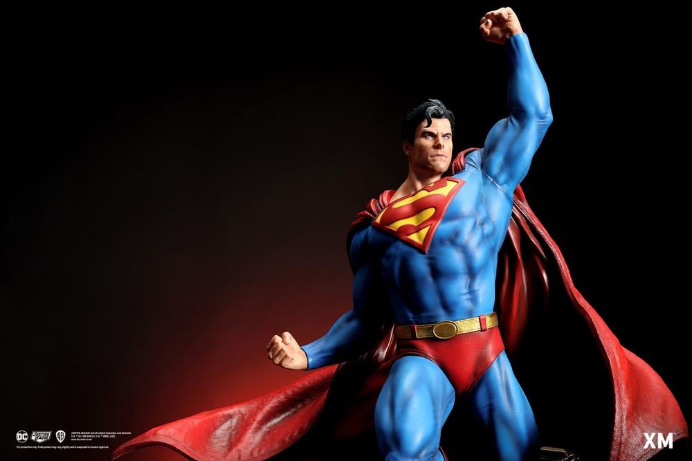 DC Comics Classic Series Superman 1/6 Scale Limited Edition Statue Gallery Image 10