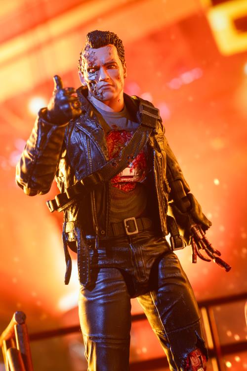 MAFEX マフェックス No.191 T-800 BATTLE DAMAGE MAFEX No. 191 Battle Damaged Terminator T-800 Figure