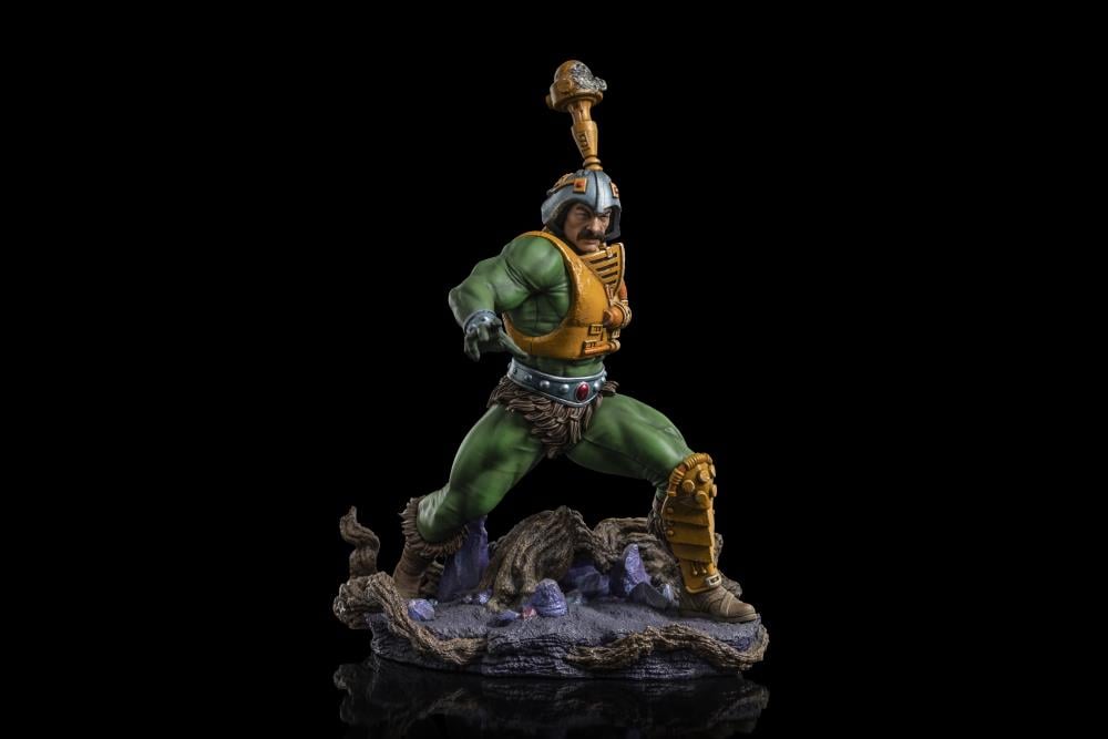Masters of the Universe Battle Diorama Series Man-At-Arms 1/10 Art Scale Statue Gallery Image 5
