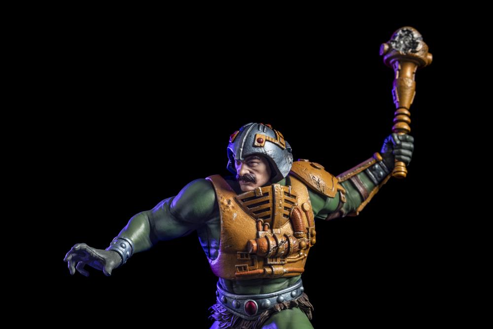 Masters of the Universe Battle Diorama Series Man-At-Arms 1/10 Art Scale Statue Gallery Image 12