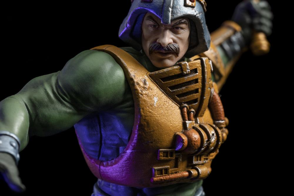 Masters of the Universe Battle Diorama Series Man-At-Arms 1/10 Art Scale Statue Gallery Image 14