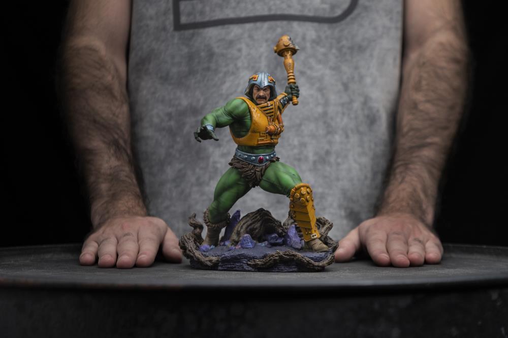 Masters of the Universe Battle Diorama Series Man-At-Arms 1/10 Art Scale Statue Gallery Image 18