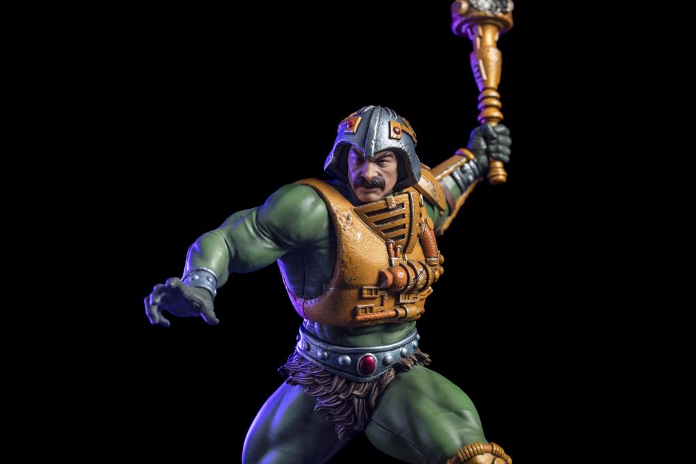 Masters of the Universe Battle Diorama Series Man-At-Arms 1/10 Art Scale Statue Gallery Image 11