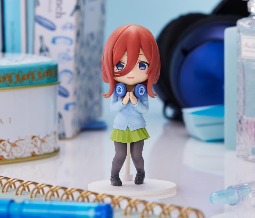 The Quintessential Quintuplets Miku Nakano Mini Figure Gallery Image 5