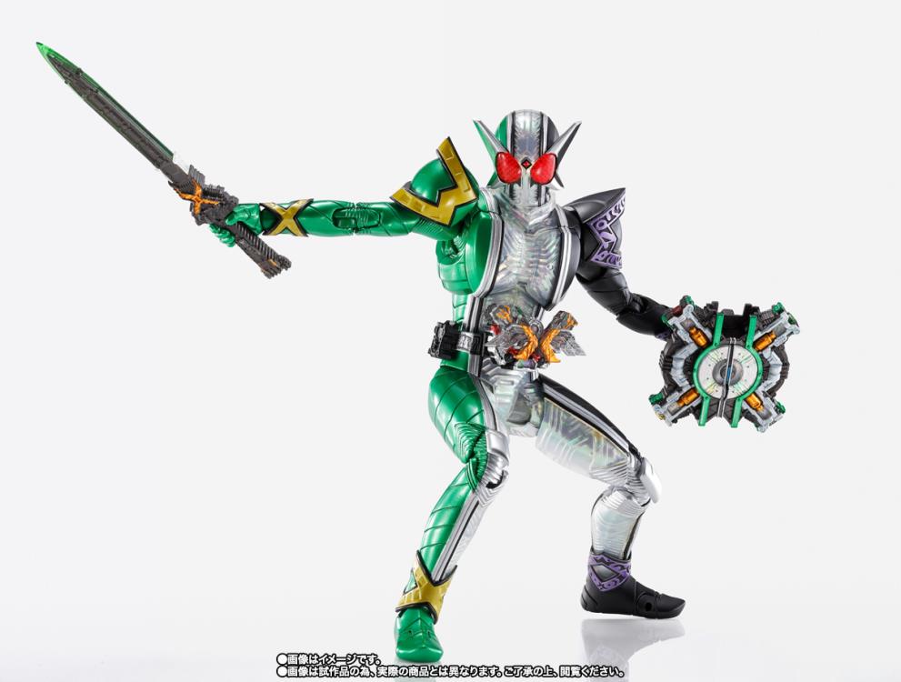 Kamen Rider W S.H.Figuarts -Shinkocchou Seihou- Kamen Rider Double Cyclone Joker Extreme Exclusive Action Figure Gallery Image 5