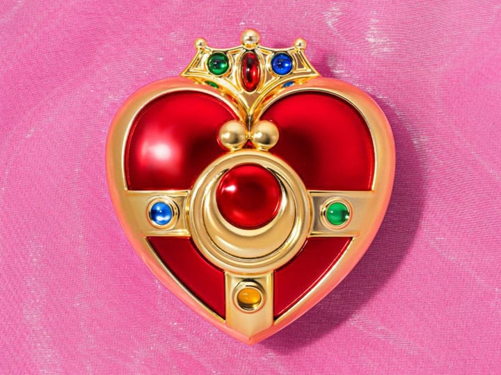 Sailor Moon Proplica Cosmic Heart Compact (Brilliant Color Edition) Gallery Image 1