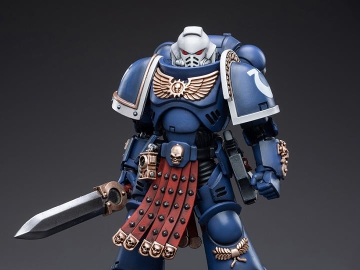 Warhammer 40K Ultramarines Veteran Intercessor 1/18 Scale Figure Gallery Image 1