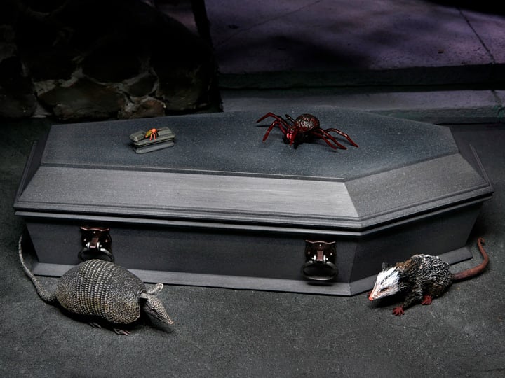 Universal Monsters Dracula Accessory Set Gallery Image 1