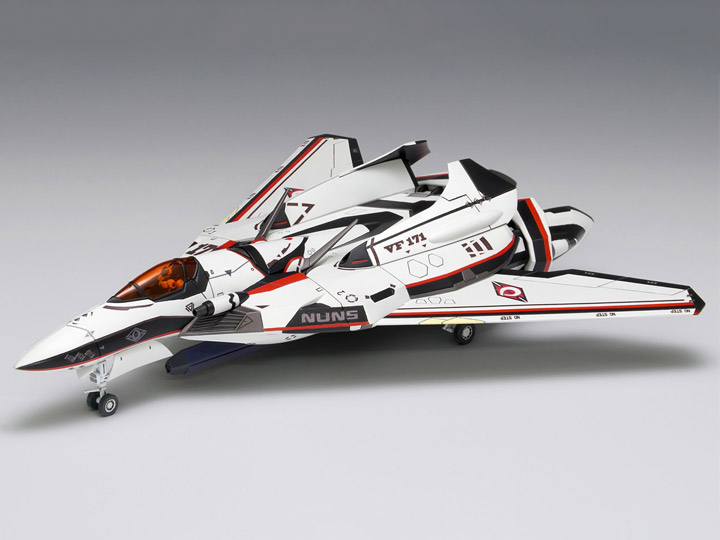 Macross Frontier VF-171EX Nightmare Plus (Alto Custom) 1/72 Scale
