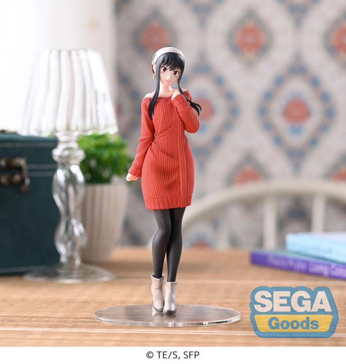 Spy x Family Yor Forger (Plain Clothes) Premium Figure Gallery Image 8