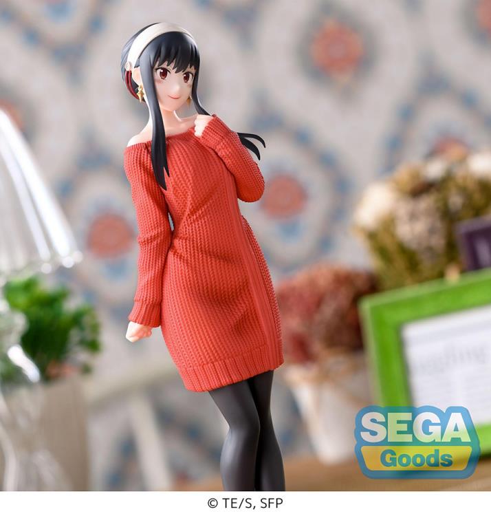 Spy x Family Yor Forger (Plain Clothes) Premium Figure Gallery Image 9