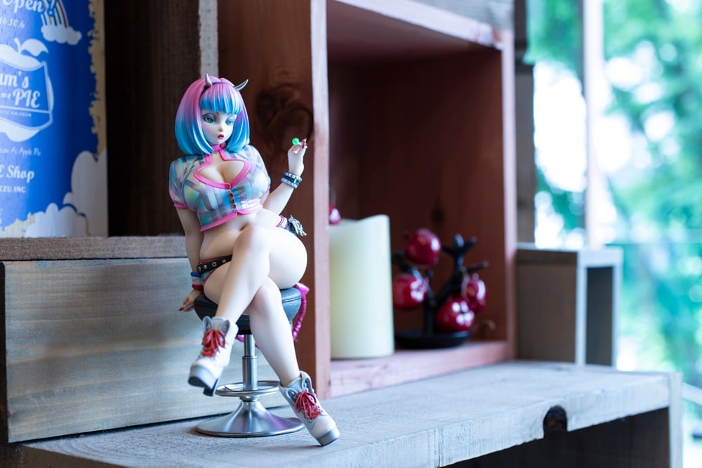 Katie Moon's Trick or Treat Figure Gallery Image 15