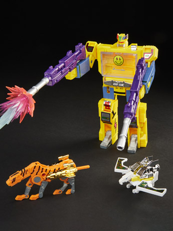 Transformers Collaborative J. Balvin x Transformers Voyager J. Balvitron Exclusive Figure Gallery Image 2