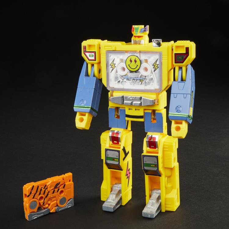 Transformers Collaborative J. Balvin x Transformers Voyager J. Balvitron Exclusive Figure Gallery Image 5