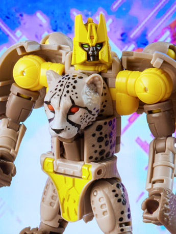 Transformers Legacy Deluxe Nightprowler Exclusive Gallery Image 2