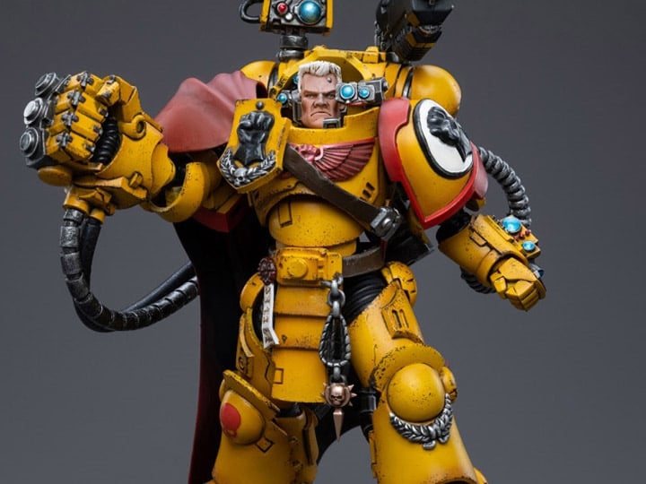 Warhammer 40K Imperial Fists Third Captain Tor Garadon 1/18 Scale Figure Gallery Image 1