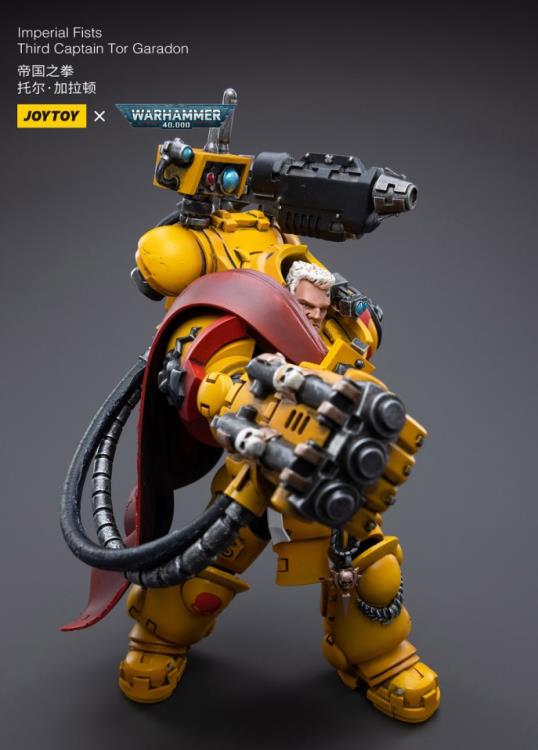 Warhammer 40K Imperial Fists Third Captain Tor Garadon 1/18 Scale Figure Gallery Image 4