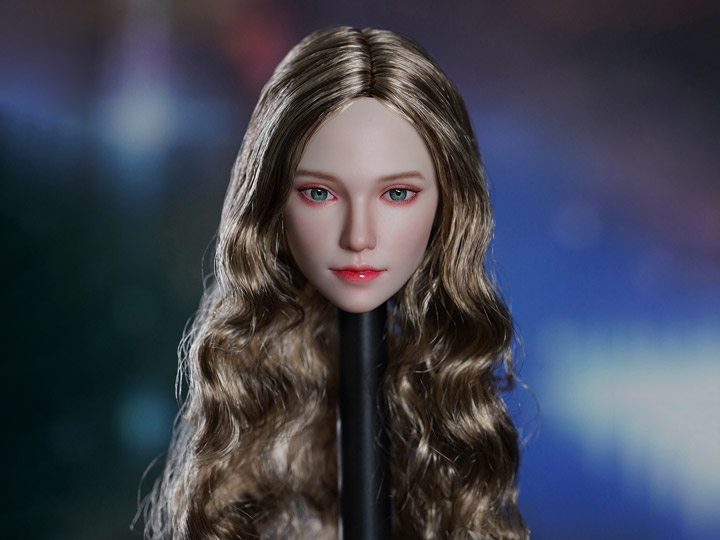 Female Head Sculpt 1/6 Scale Accessory (SDH040B) Gallery Image 1