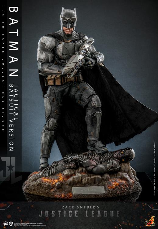 Zack Snyder’s Justice League TMS085 Batman (Tactical Suit) 1/6th Scale Collectible Figure Gallery Image 4