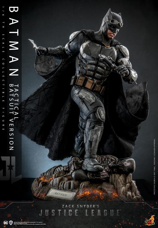 Zack Snyder’s Justice League TMS085 Batman (Tactical Suit) 1/6th Scale Collectible Figure Gallery Image 5