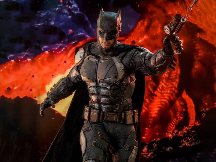 Zack Snyder’s Justice League TMS085 Batman (Tactical Suit) 1/6th Scale Collectible Figure Gallery Image 1