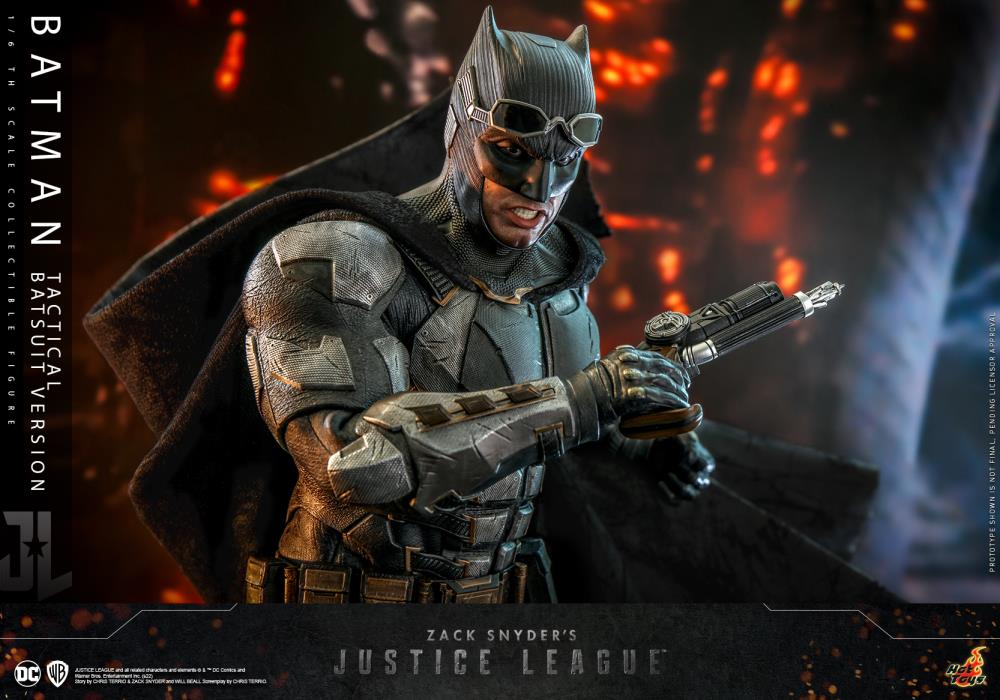 Zack Snyder’s Justice League TMS085 Batman (Tactical Suit) 1/6th Scale Collectible Figure Gallery Image 21