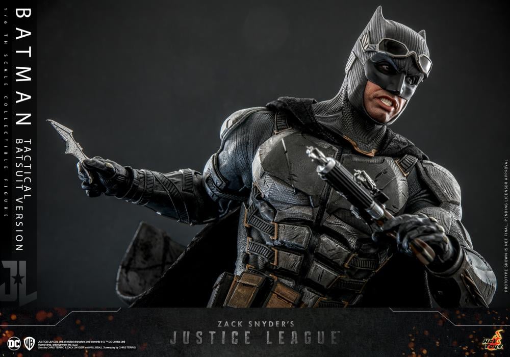 Zack Snyder’s Justice League TMS085 Batman (Tactical Suit) 1/6th Scale Collectible Figure Gallery Image 8