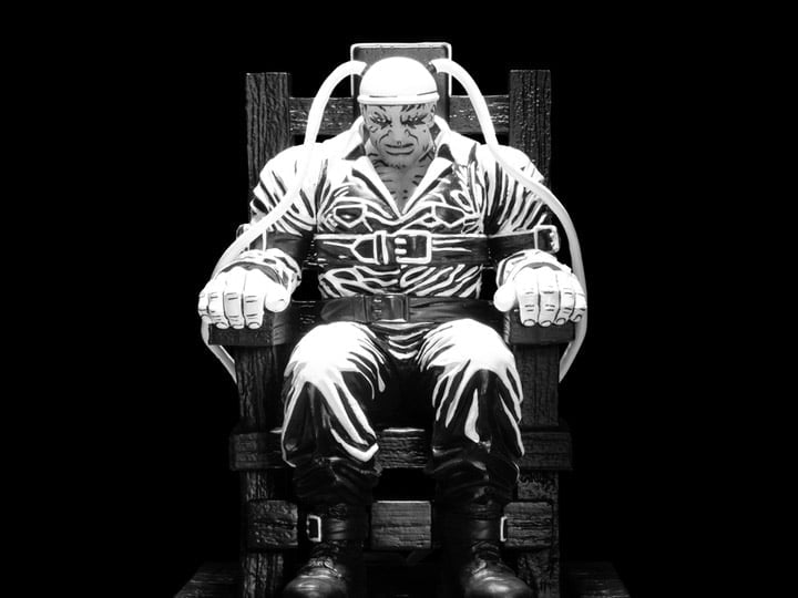 Sin City: The Hard Goodbye 5 Points Marv in Electric Chair Limited Edition SDCC 2022 Exclusive Gallery Image 1