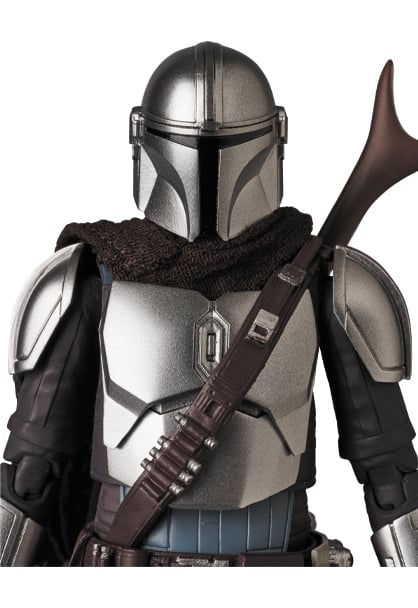 Star Wars MAFEX No.129 The Mandalorian (Beskar Armor) Action Figure (Reissue) Gallery Image 10