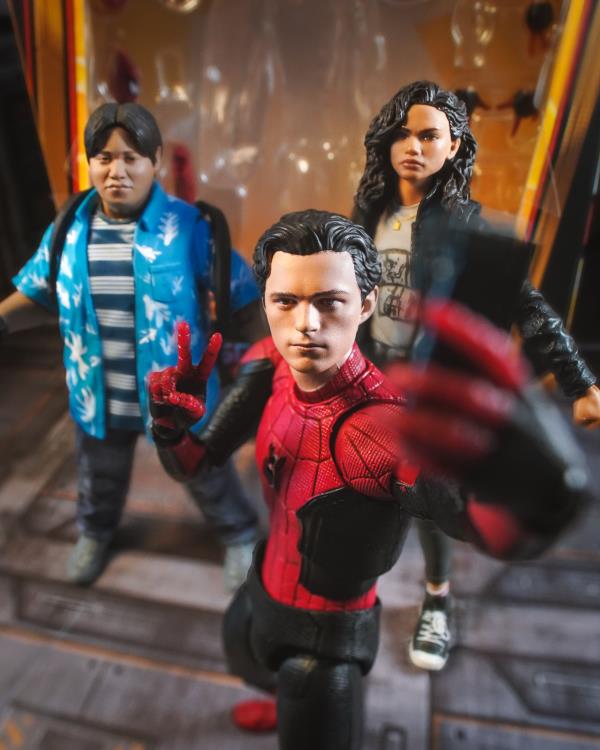 MAFEX No. 194 Spider-Man: No Way Home Upgraded Suit Figure