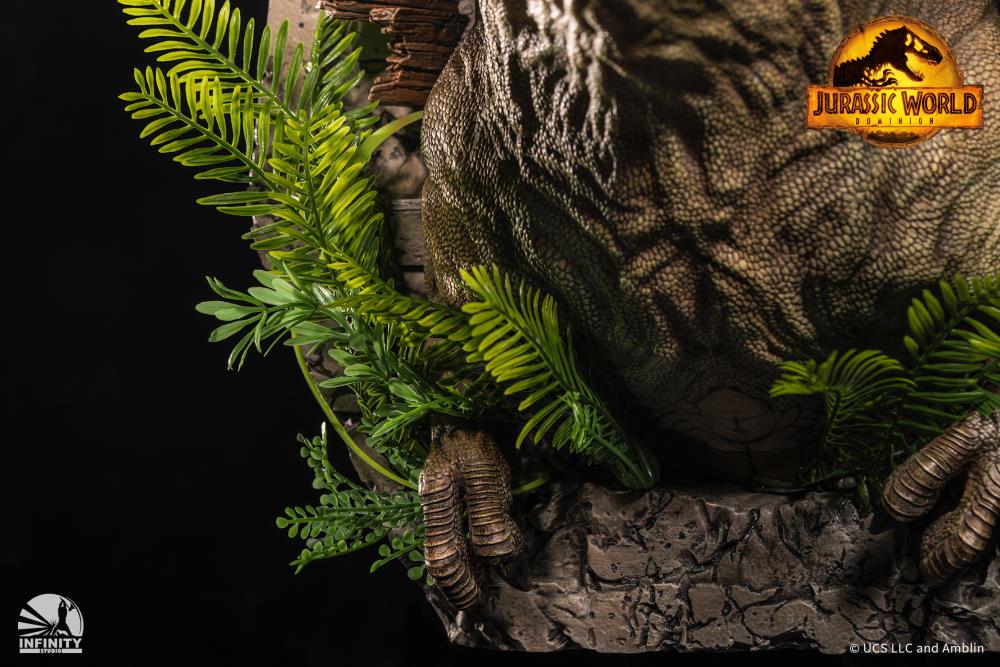 Jurassic World: Dominion Tyrannosaurus Rex Wall-Mounted Bust with Display Stand Gallery Image 20