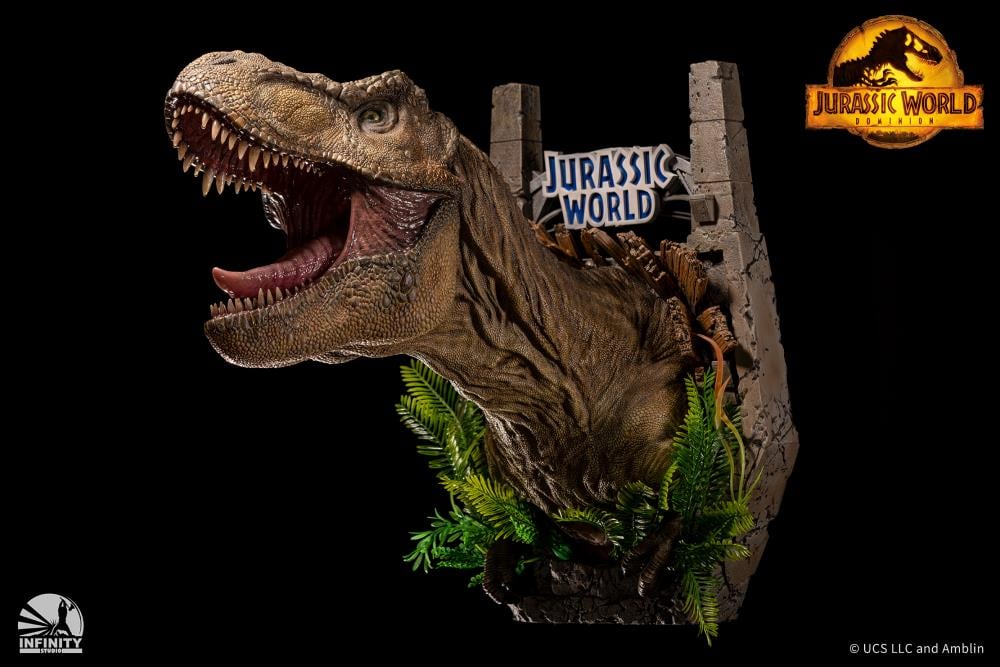Jurassic World: Dominion Tyrannosaurus Rex Wall-Mounted Bust with Display Stand Gallery Image 3