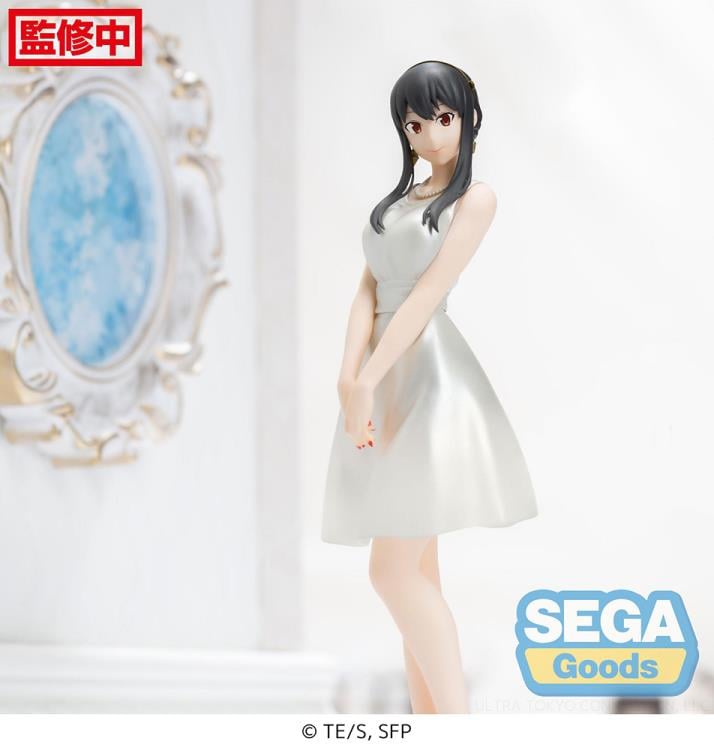 Spy x Family Yor Forger (Party) Premium Figure Gallery Image 9