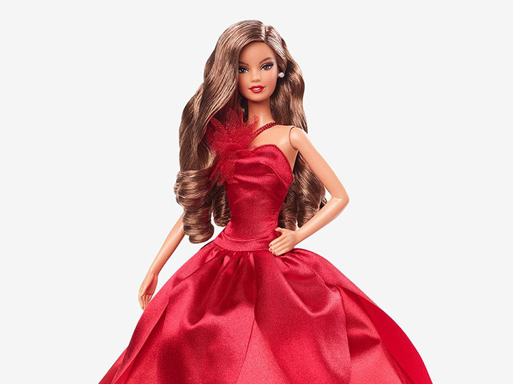 Barbie 2022 Holiday Barbie Doll (Wavy Brunette Hair) Gallery Image 1