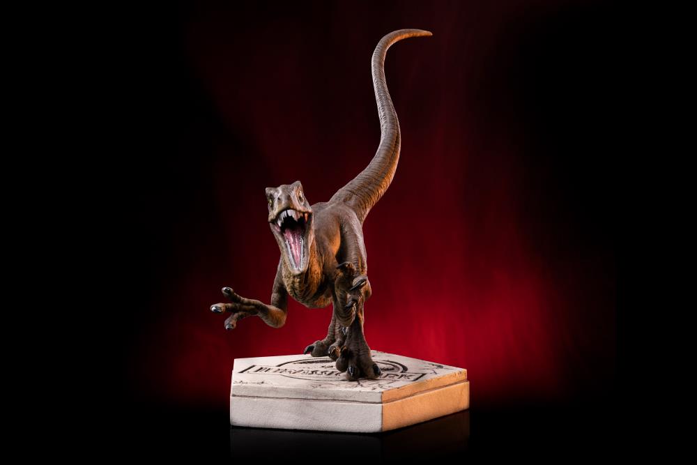 Jurassic Park Icons Velociraptor (A) Statue Gallery Image 3