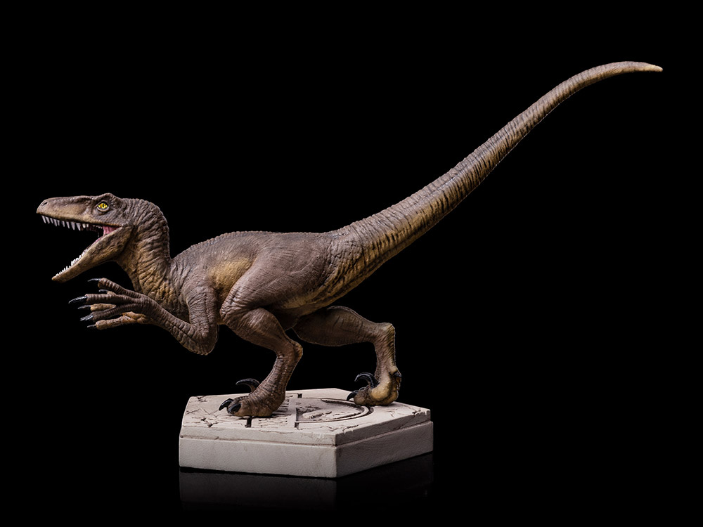 Jurassic Park Icons Velociraptor (A) Statue Gallery Image 6