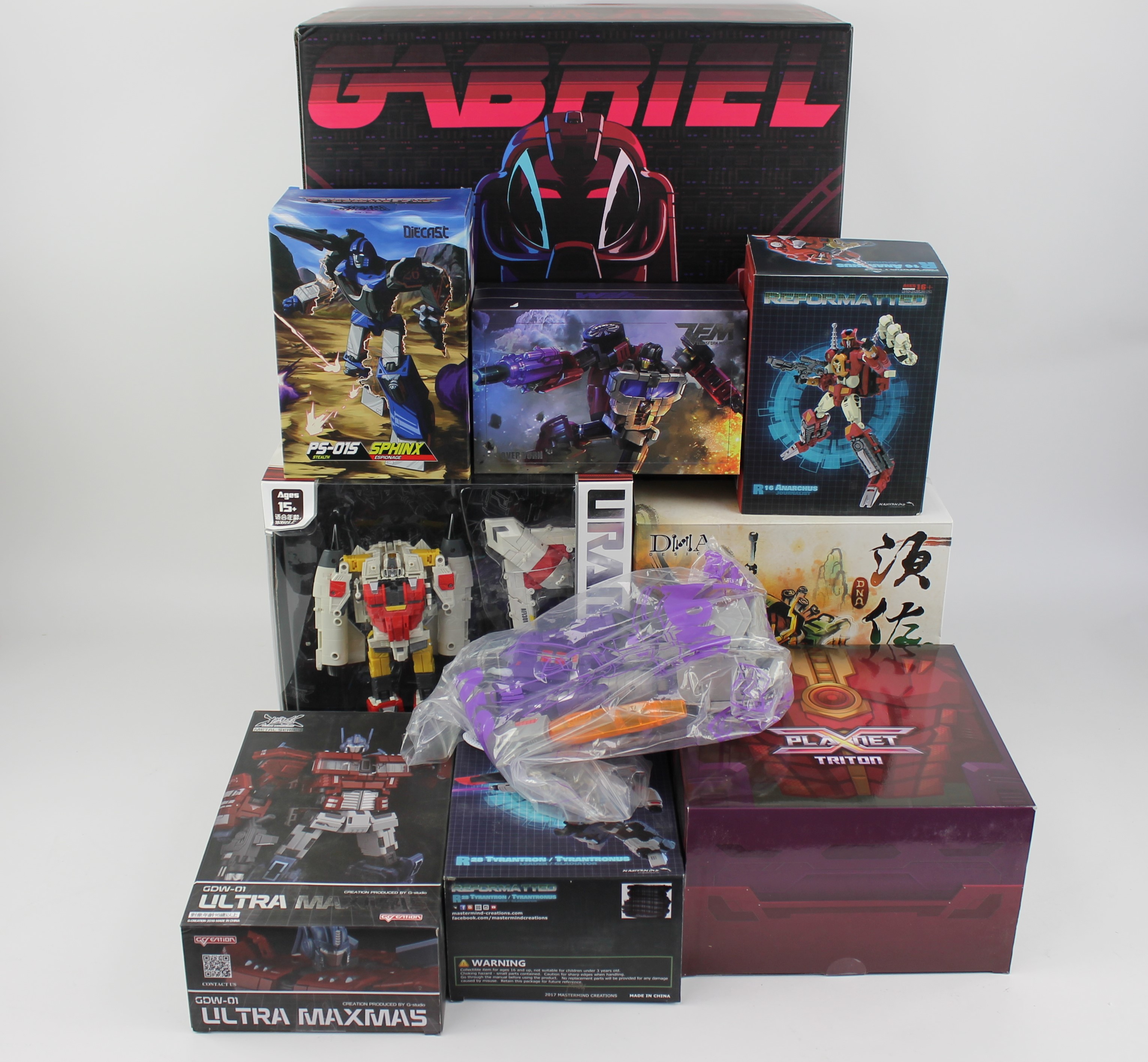 Defective Loot Box #0742 (DAMAGED - ALL SALES FINAL) Gallery Image 1
