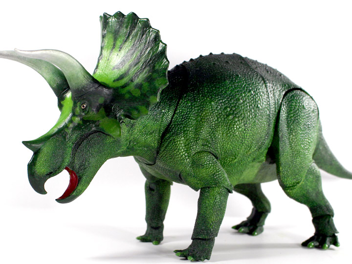 Beasts of the Mesozoic: Cyberzoic Series Triceratops horridus (Steelhorn) 1/18 Scale Limited Edition Figure Gallery Image 1