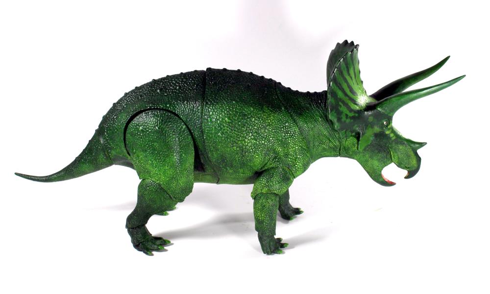Beasts of the Mesozoic: Cyberzoic Series Triceratops horridus (Steelhorn) 1/18 Scale Limited Edition Figure Gallery Image 5