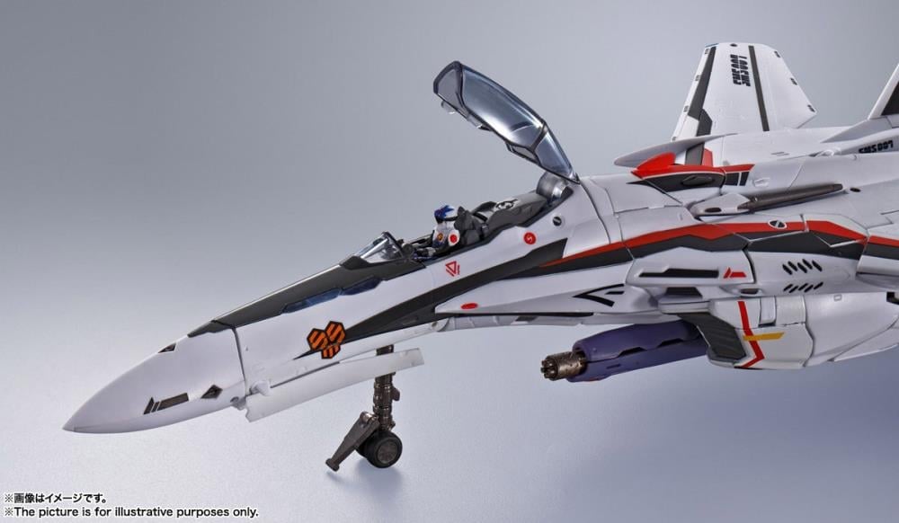 Macross Frontier DX Chogokin VF-25F Super Messiah Valkyrie (Alto Saotome Machine) Revival Ver. Gallery Image 16