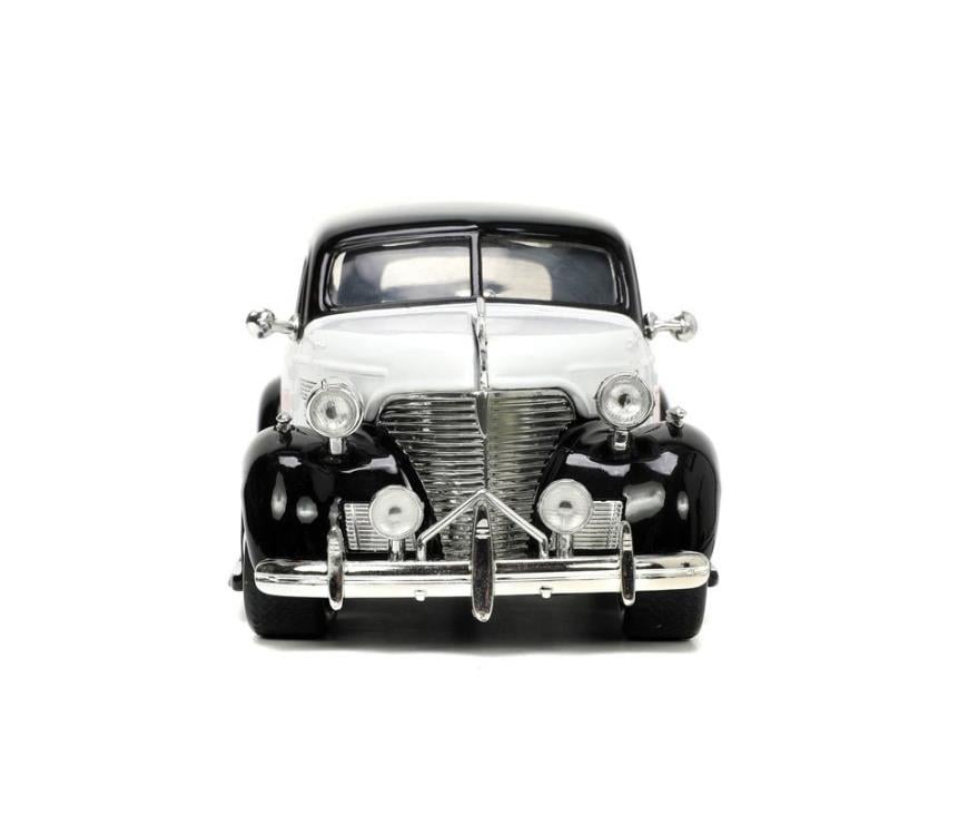 Monopoly Hollywood Rides Diecast Mr. Monopoly & 1/24 Scale 1939 Chevy Master Deluxe Gallery Image 4