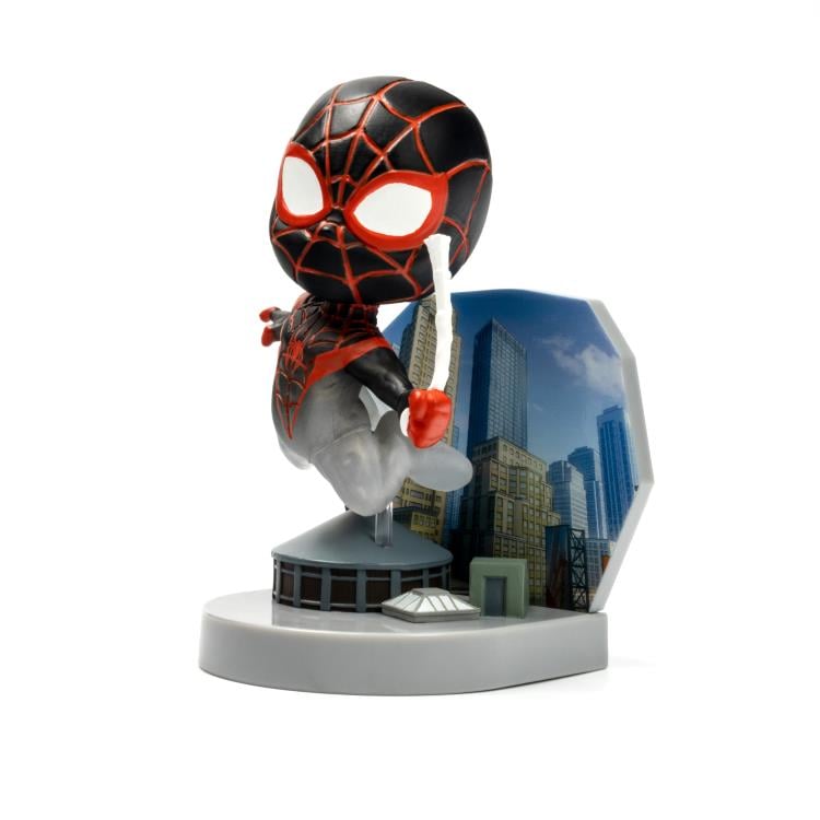 Marvel Superama Spider-Man (Miles Morales Cloaking) Collectible Diorama Gallery Image 3
