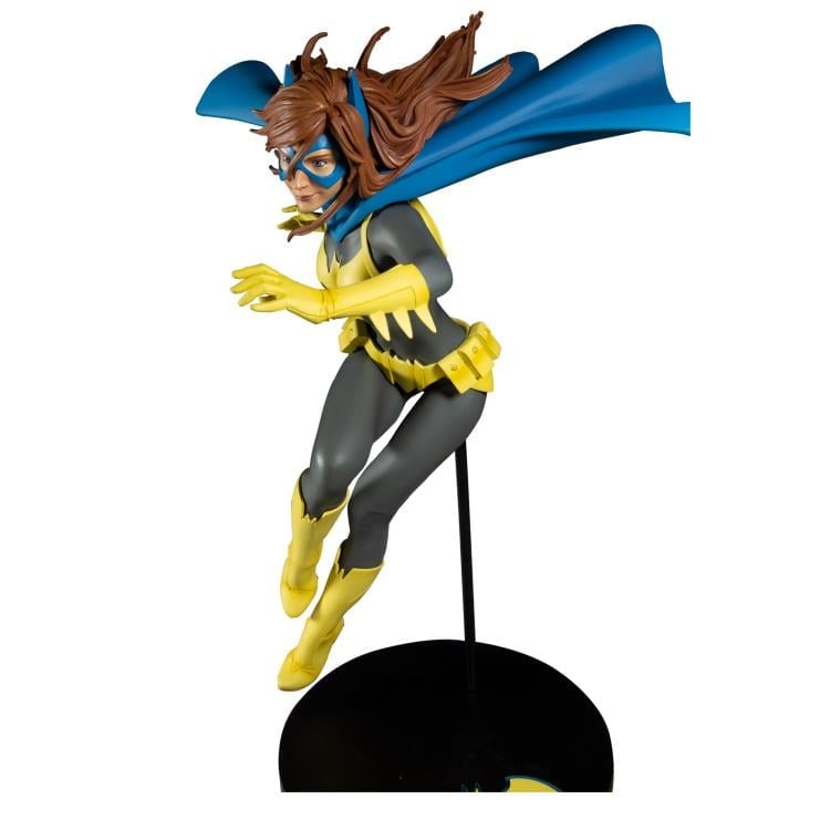 DC Comics DC Designer Series Batgirl 1/6 Scale Limited Edition Statue (Joshua Middleton) Gallery Image 5