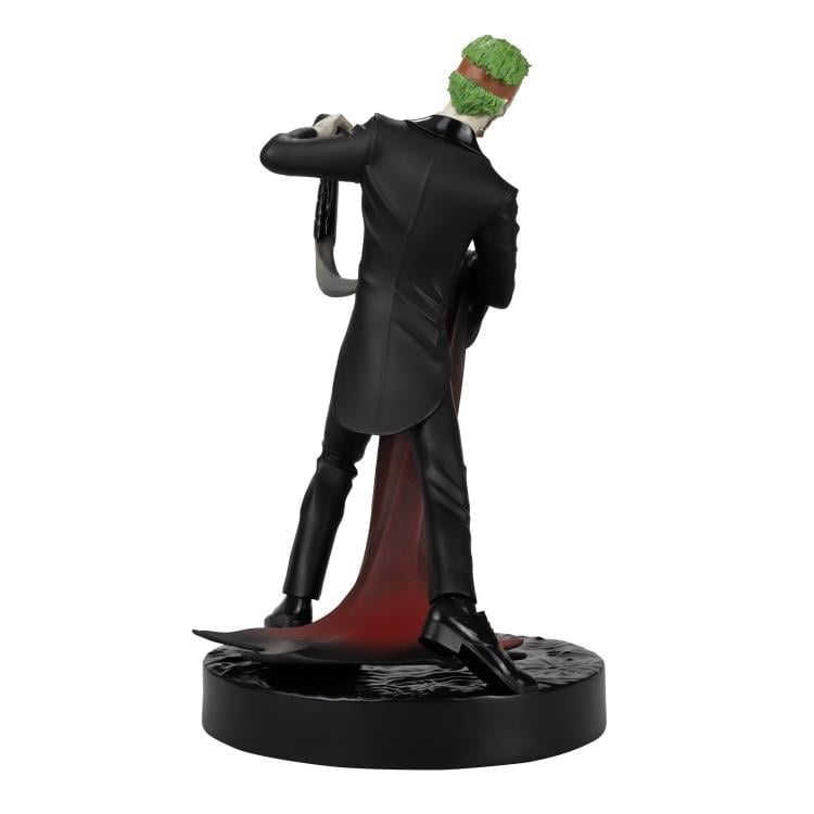 DC Comics DC Designer Series The Joker & Batsuit Limited Edition Statue (Greg Capullo) Gallery Image 6