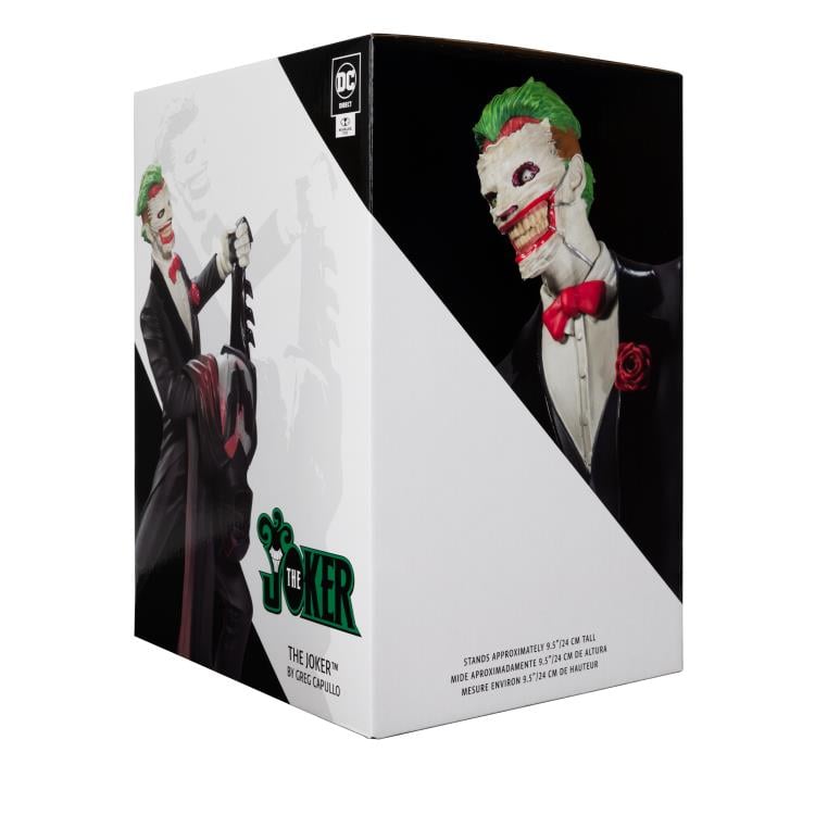 DC Comics DC Designer Series The Joker & Batsuit Limited Edition Statue (Greg Capullo) Gallery Image 11