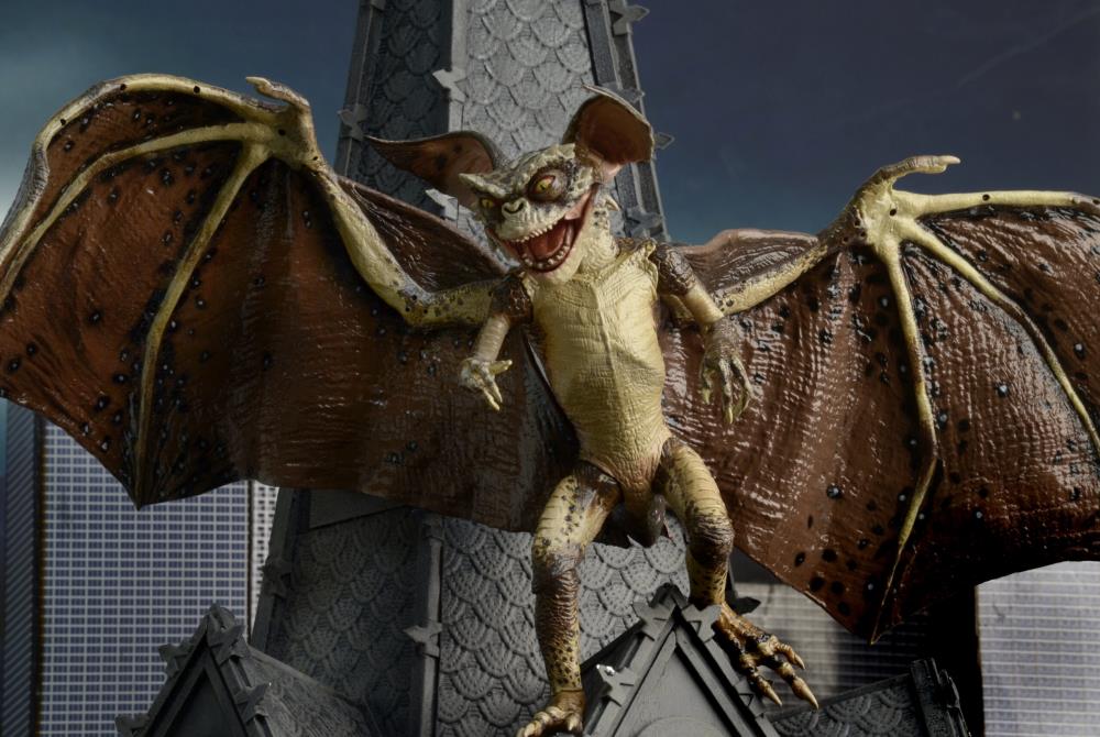 Gremlins 2: The New Batch Bat Gremlin Deluxe Action Figure Gallery Image 12
