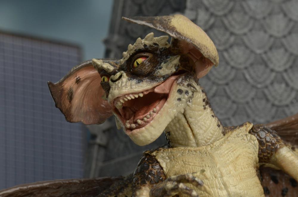 Gremlins 2: The New Batch Bat Gremlin Deluxe Action Figure Gallery Image 9